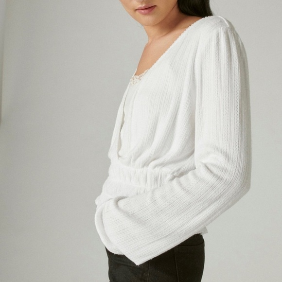 NWT Lucky Brand Ruffle Cinched V-Neck Long Sleeve Top - Picture 3 of 9